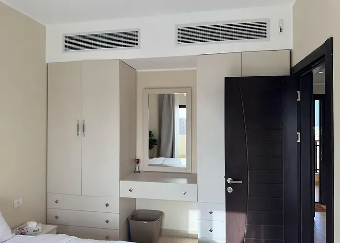 Elegant 1br Pool View Aldau Heights Apartment *