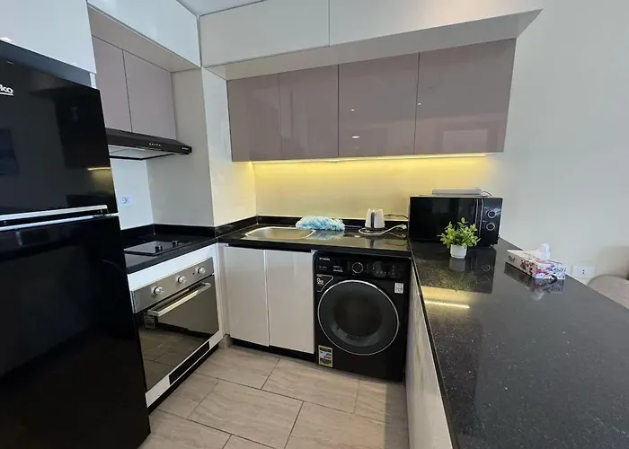 Apartment Elegant 1br Pool View Aldau Heights *