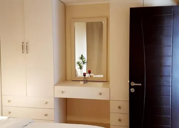 Apartment Elegant 1br Pool View Aldau Heights *